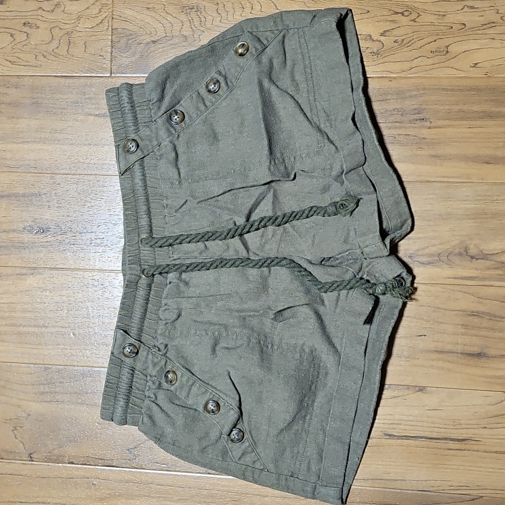Green Linen Blend Shorts